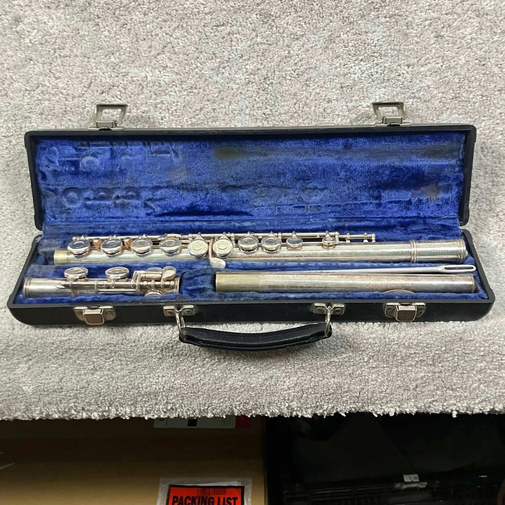 Gemeinhardt Flute M2 Student Silver Tone Musical Instrument Hard Case